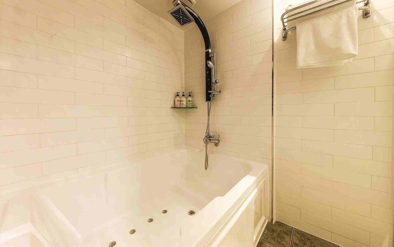 Design Hotel Xym Bucheon Esterno foto